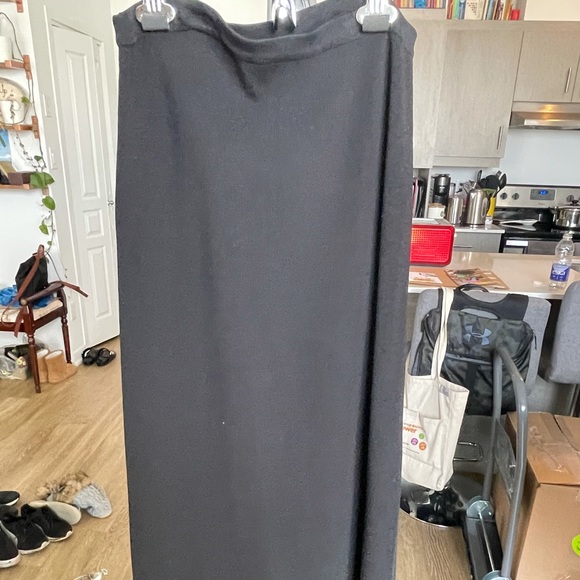 Skirts - Picture 1 of 2